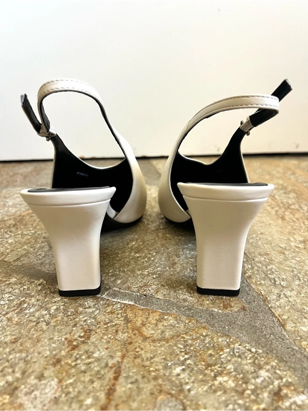 Vince Devi Leather Slingback Pump Milk White Size 7.5 - EU 38